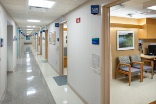 The renovation of the Baldwin Building, within Mayo Clinic's Rochester campus was for the lobby, pharmacy, and patient rooms. Benike Construction completed this project. 